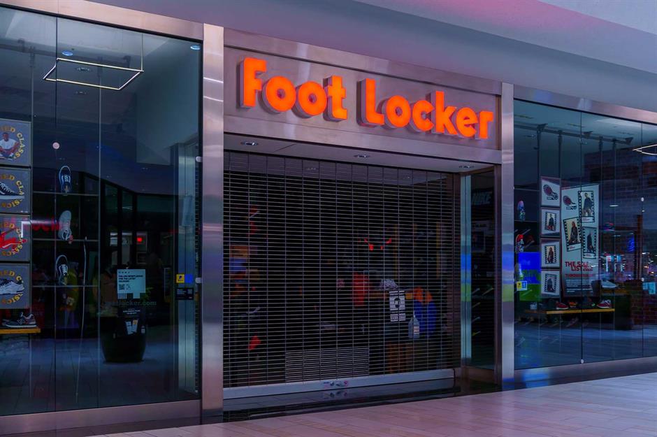 Foot Locker: up to 400 stores closed this year